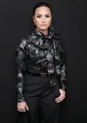 Instrumental: Demi Lovato - Warrior